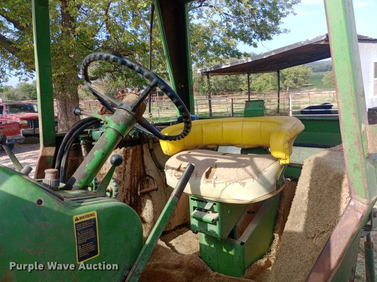 image for item NY9400 1962 John Deere 4010 tractor