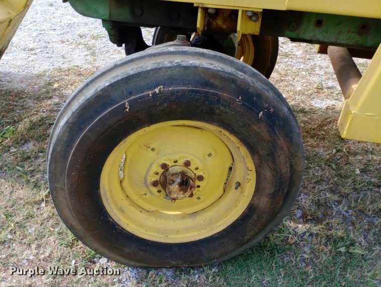 image for item NY9400 1962 John Deere 4010 tractor