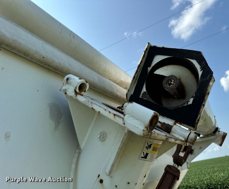 image for item OG9590 2002 Grain Weigh Par-Kan  GW-150 seed tender trailer
