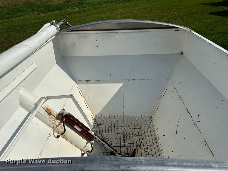 image for item OG9590 2002 Grain Weigh Par-Kan  GW-150 seed tender trailer