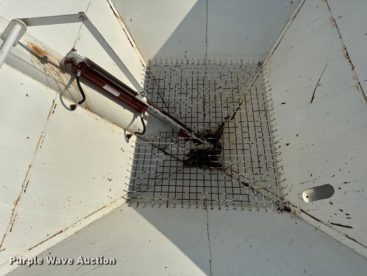 image for item OG9590 2002 Grain Weigh Par-Kan  GW-150 seed tender trailer