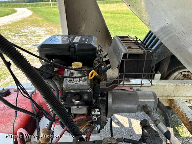 image for item OG9590 2002 Grain Weigh Par-Kan  GW-150 seed tender trailer