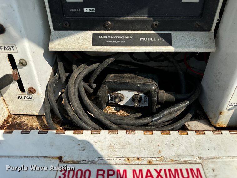 image for item OG9590 2002 Grain Weigh Par-Kan  GW-150 seed tender trailer