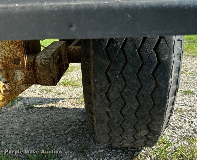 image for item OG9590 2002 Grain Weigh Par-Kan  GW-150 seed tender trailer