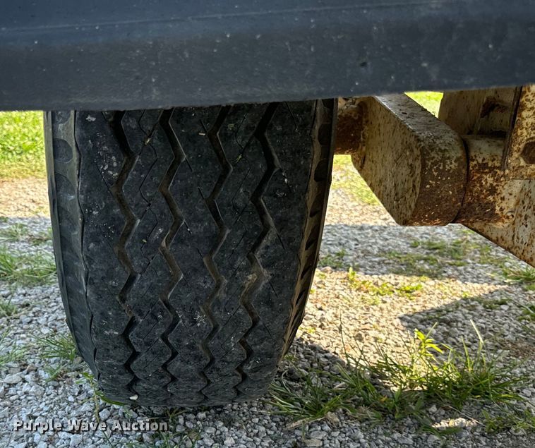 image for item OG9590 2002 Grain Weigh Par-Kan  GW-150 seed tender trailer