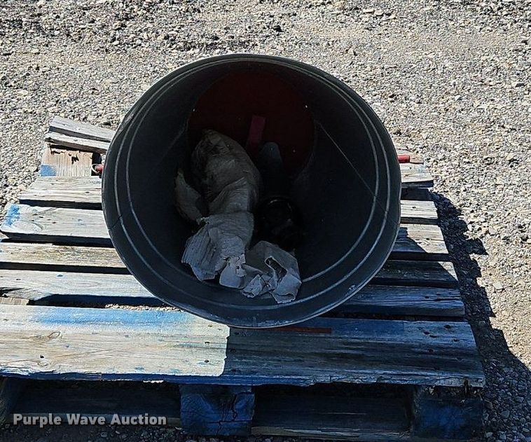 image for item OJ9756 Kasco M12 broadcast spreader