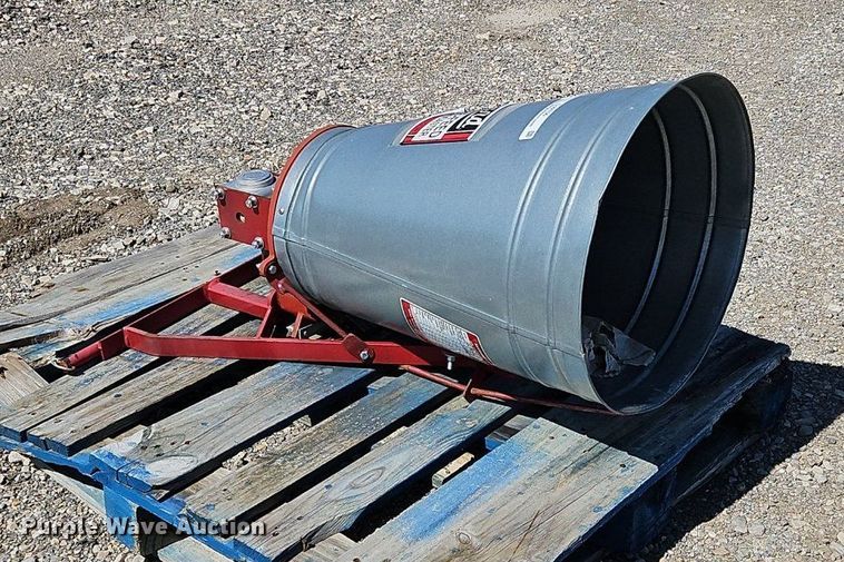 image for item OJ9756 Kasco M12 broadcast spreader