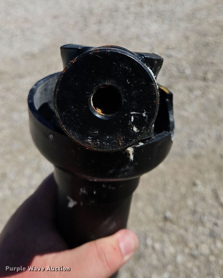 image for item OJ9756 Kasco M12 broadcast spreader