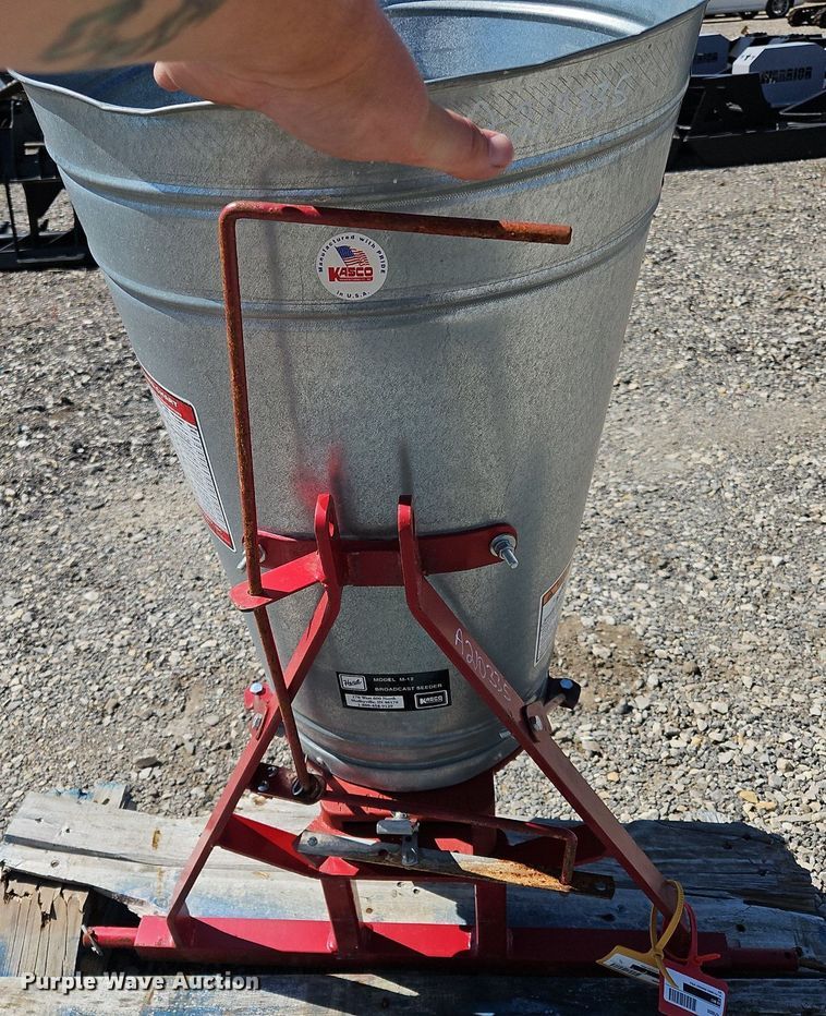 image for item OJ9756 Kasco M12 broadcast spreader