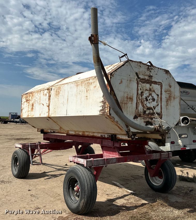 image for item OM9507 Shop built tank trailer