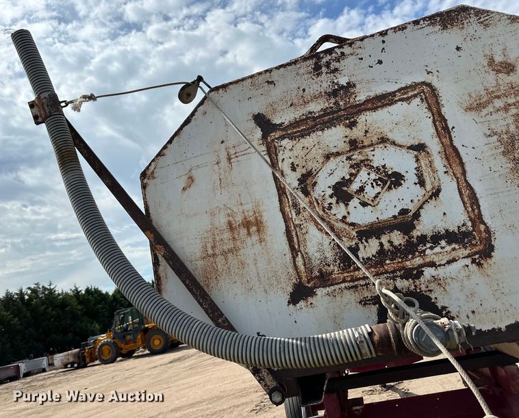 image for item OM9507 Shop built tank trailer