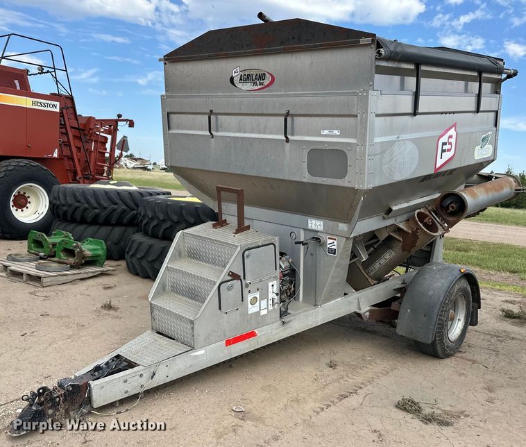 image for item OM9508 Unverferth fertilizer tender