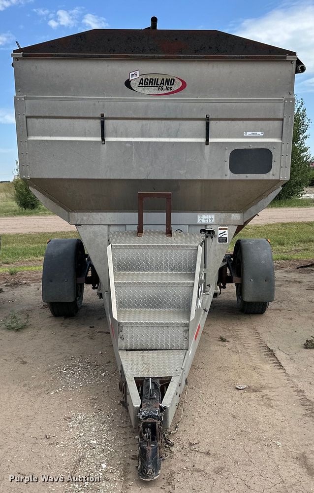 image for item OM9508 Unverferth fertilizer tender