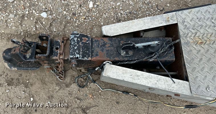 image for item OM9508 Unverferth fertilizer tender