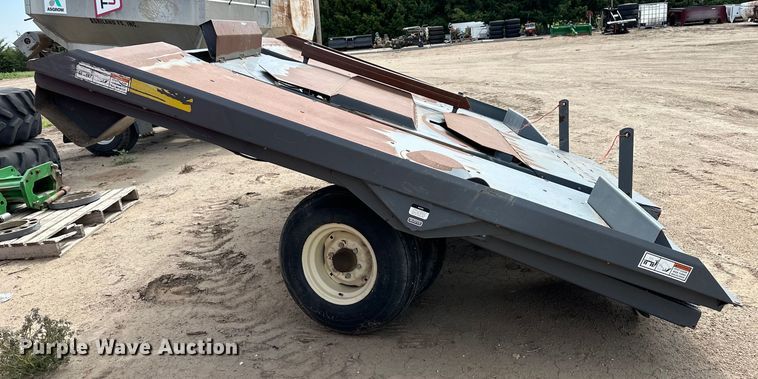 image for item OM9509 Bale accumulator