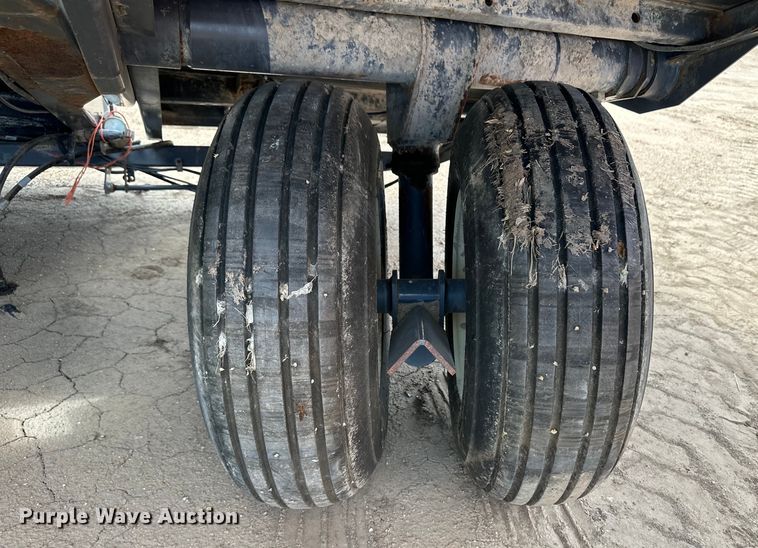 image for item OM9509 Bale accumulator