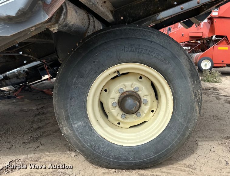 image for item OM9509 Bale accumulator