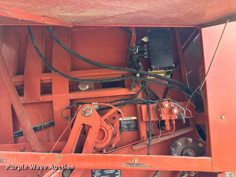 image for item OM9510 2005 Hesston 4910 large square baler