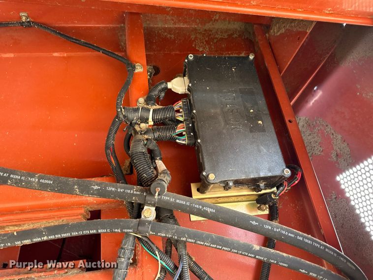 image for item OM9510 2005 Hesston 4910 large square baler