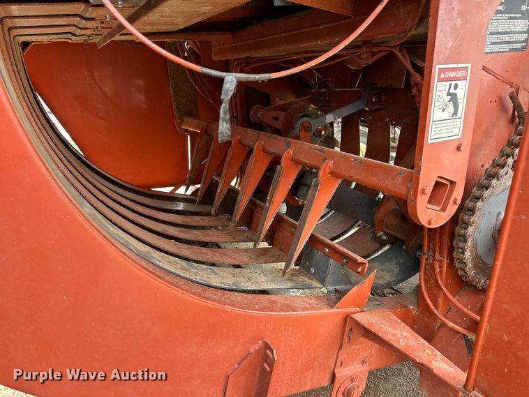 image for item OM9510 2005 Hesston 4910 large square baler
