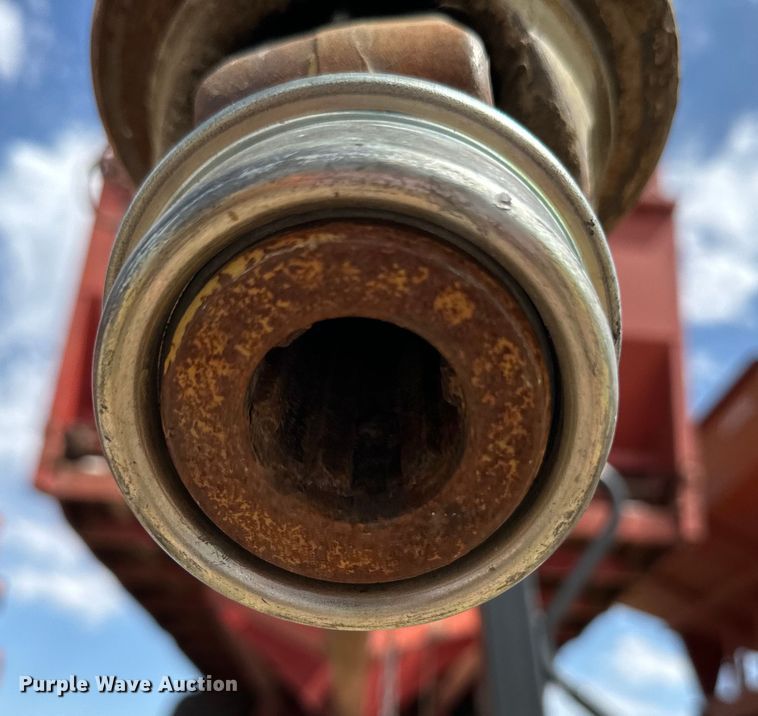 image for item OM9512 Meyer manure spreader