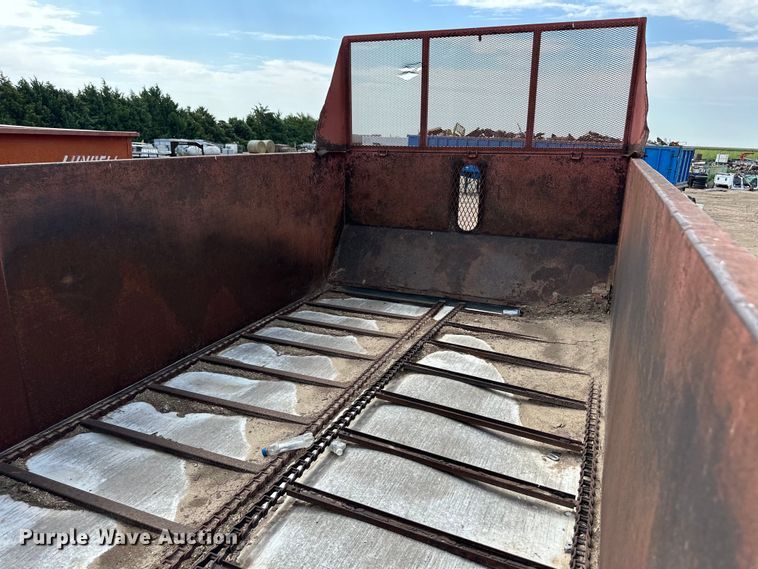 image for item OM9512 Meyer manure spreader