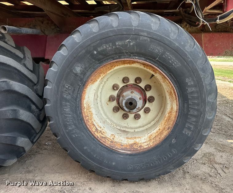 image for item OM9512 Meyer manure spreader