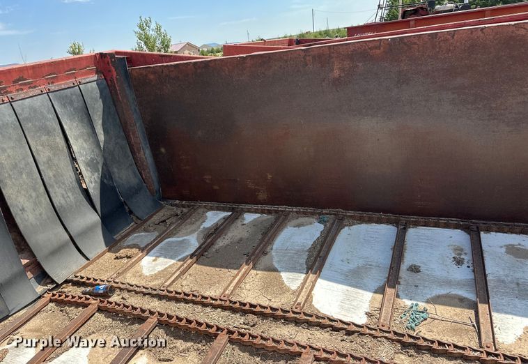 image for item OM9513 Meyer manure spreader