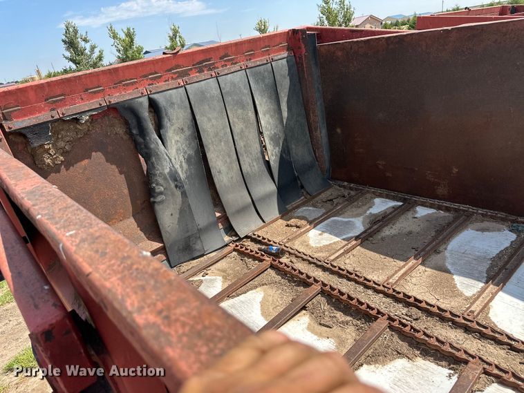 image for item OM9513 Meyer manure spreader