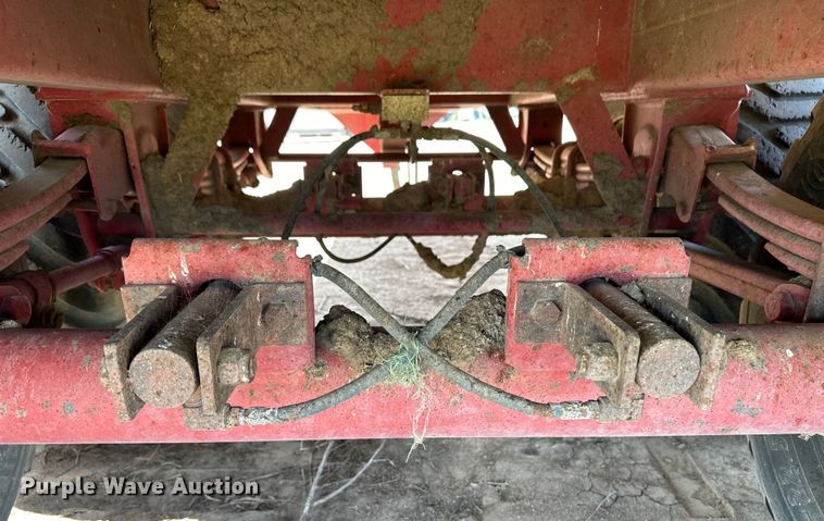 image for item OM9513 Meyer manure spreader