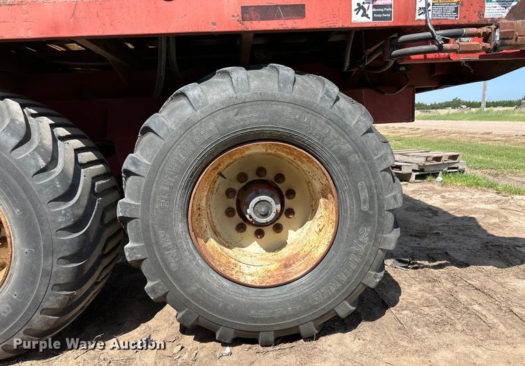 image for item OM9513 Meyer manure spreader