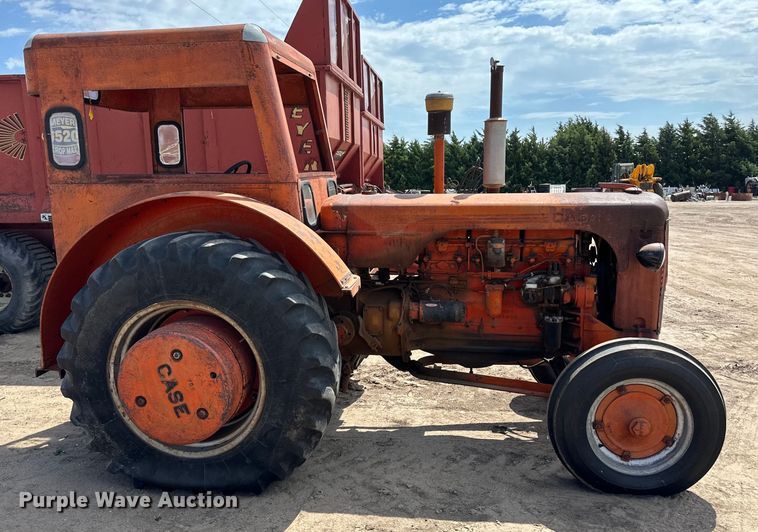 image for item OM9514 1954 Case 500 tractor