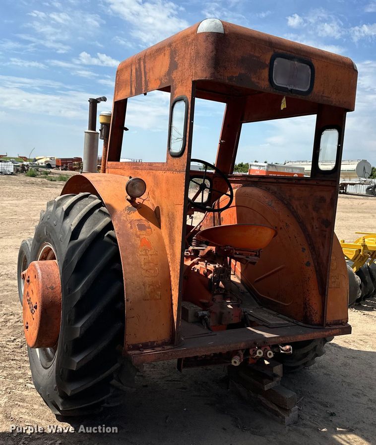 image for item OM9514 1954 Case 500 tractor