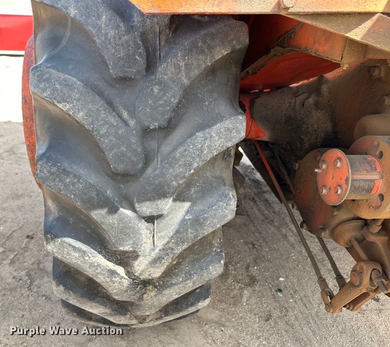 image for item OM9514 1954 Case 500 tractor