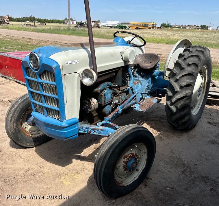 image for item OM9515 Ford Powermaster 881 tractor