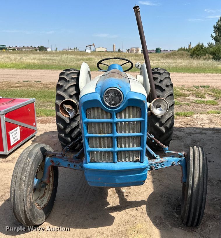 image for item OM9515 Ford Powermaster 881 tractor