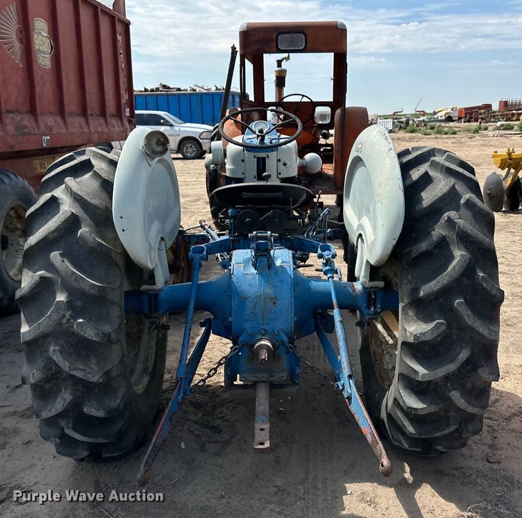 image for item OM9515 Ford Powermaster 881 tractor