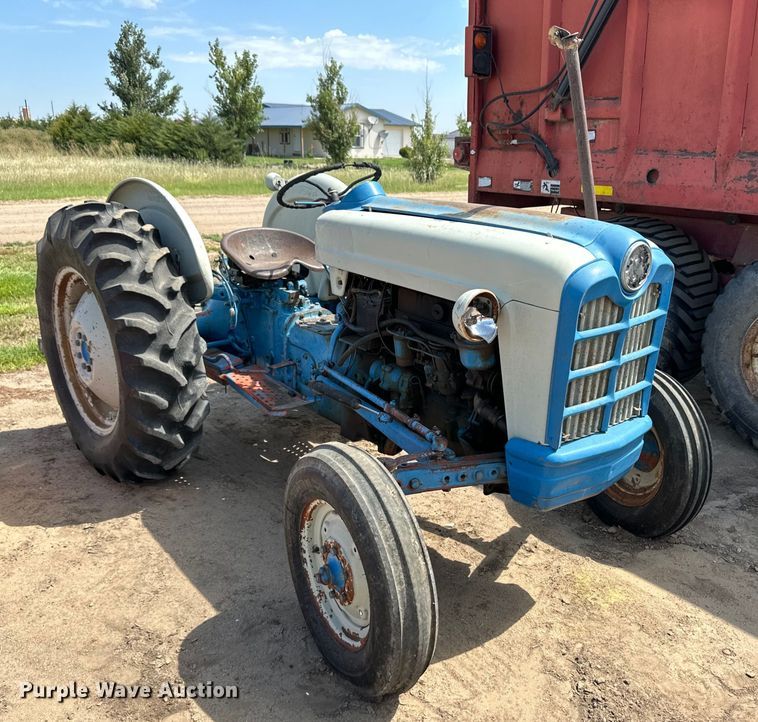 image for item OM9515 Ford Powermaster 881 tractor