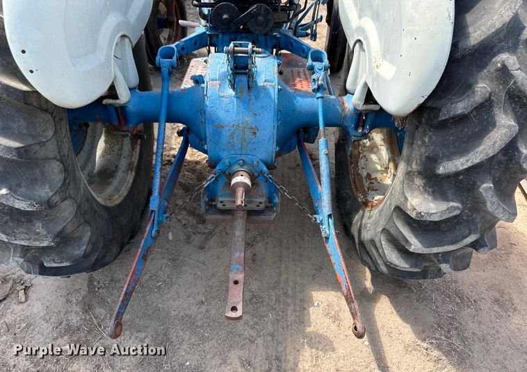 image for item OM9515 Ford Powermaster 881 tractor