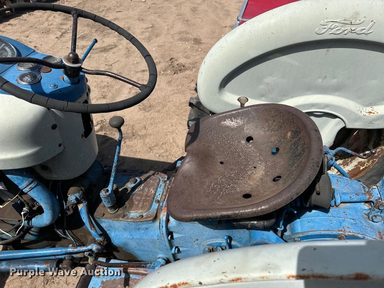 image for item OM9515 Ford Powermaster 881 tractor