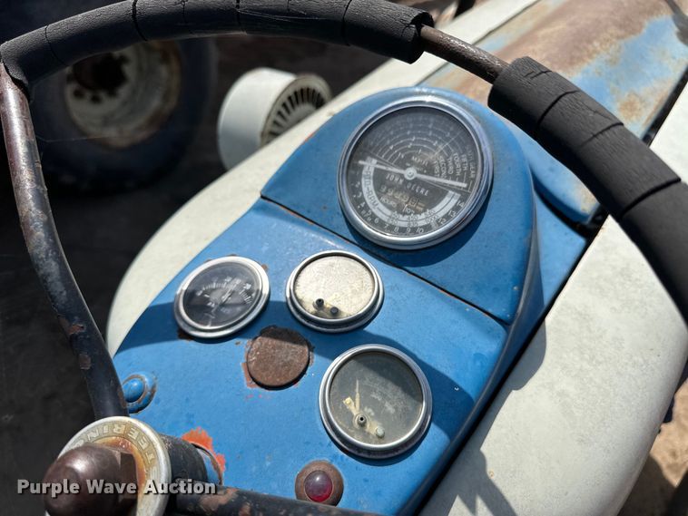 image for item OM9515 Ford Powermaster 881 tractor