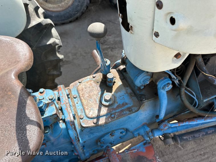 image for item OM9515 Ford Powermaster 881 tractor