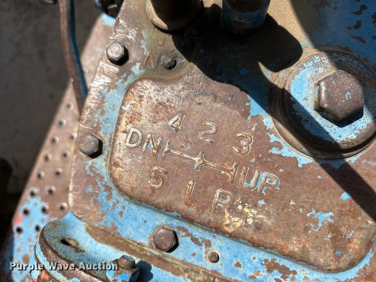 image for item OM9515 Ford Powermaster 881 tractor