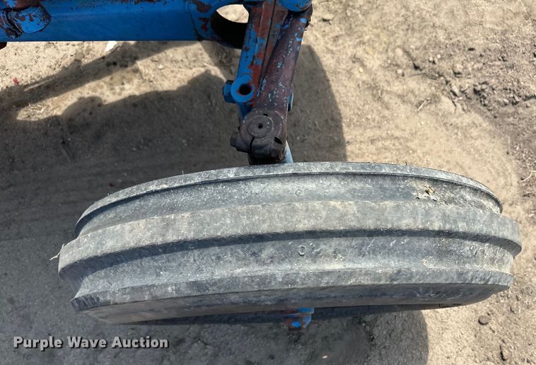 image for item OM9515 Ford Powermaster 881 tractor