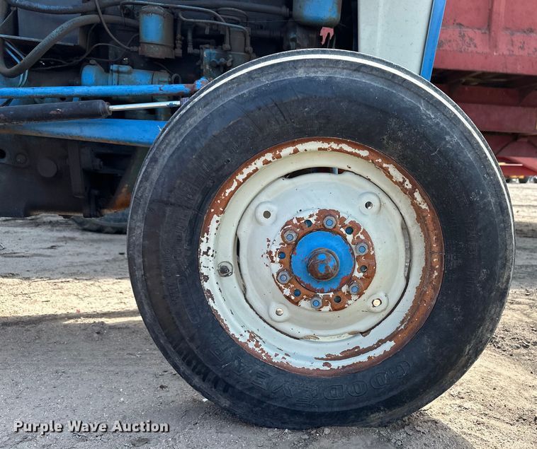 image for item OM9515 Ford Powermaster 881 tractor