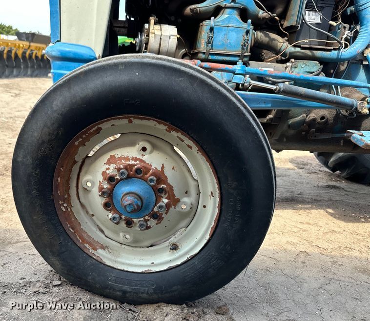 image for item OM9515 Ford Powermaster 881 tractor