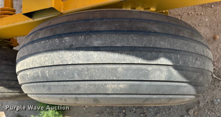 image for item OM9521 Shop built nurse tank trailer