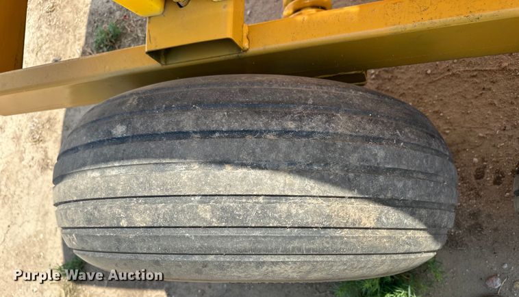 image for item OM9521 Shop built nurse tank trailer