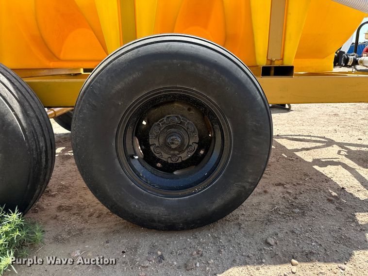 image for item OM9521 Shop built nurse tank trailer