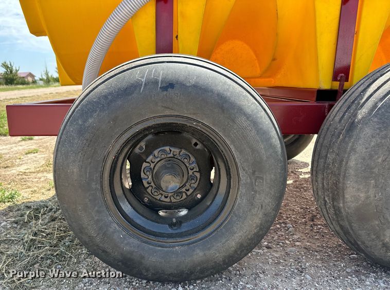 image for item OM9522 Shop built nurse tank trailer